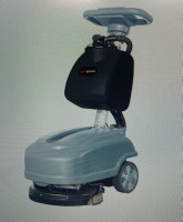 Podlahový mycí stroj Gastro